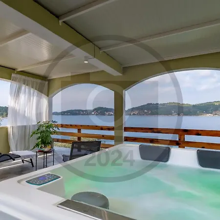 Dom wakacyjny Lovely In With House Sea View